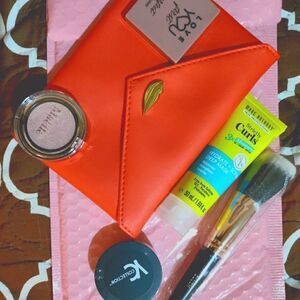 Make up bundle